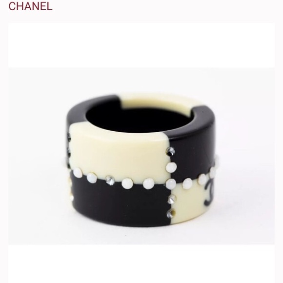 🚫SOLD🚫Auth CHANEL CC Logo Plastic Ring Size: 6 - Picture 6 of 7